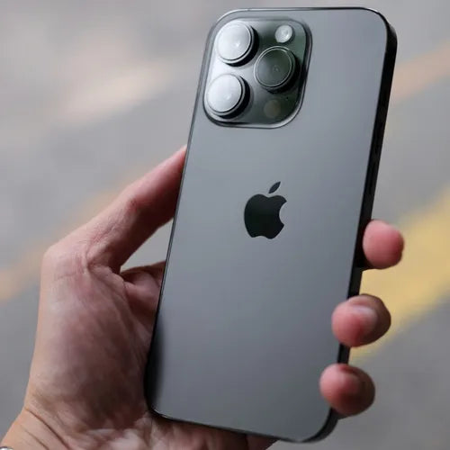 Apple iPhone 16 Pro Max, Titanio Negro, 256 GB, 6.9 " OLED Super Retina XDR, Chip A18 Pro.