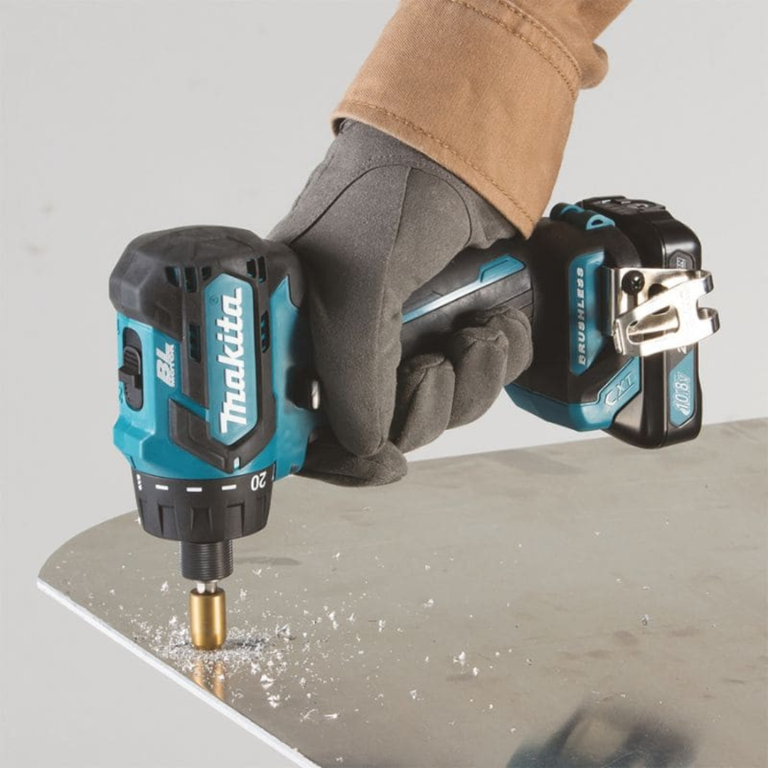 Kit Makita Original | Taladro Inalámbrico con Pistola de Impacto + 26 Accesorios + 2 Baterias